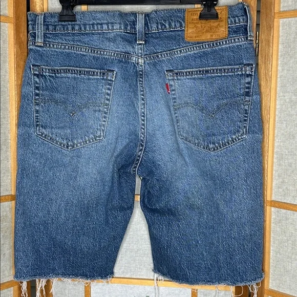 Levis 511 Distressed Cut Off Frayed Blue Jean Shorts with raw edge Size 33 - Picture 2 of 10